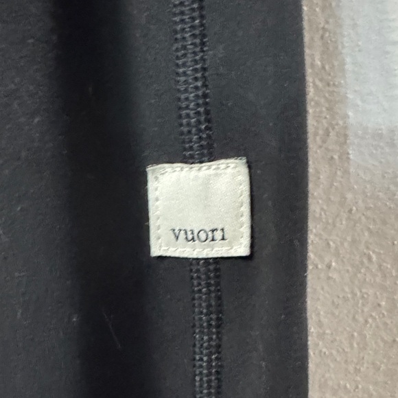 Vuori Women's Daily Legging Black Leggings 7/8 Cuffed ankles sz Medium 6013 - Picture 2 of 8